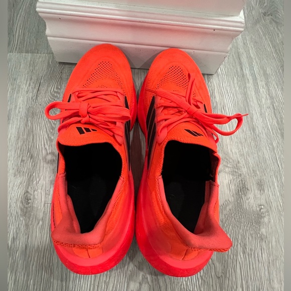MENS ADIDAS ULTRABOOST LIGHT size 11.5 SOLAR RED - Picture 5 of 9